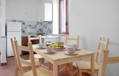 Santa Lucia del Mela Apartment | 2 Bedroom Cozy Apartment In Santa Lucia Del Mela