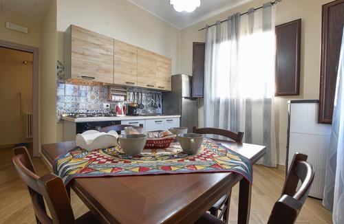 Linguaglossa House | 2 bedroom pet friendly home in Linguaglossa
