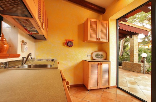 Campofelice di Roccella Villa | 2 Bedrooms Villa, 2 Bathrooms, WiFi, Garden, bbq, Public Pool, close to the sea