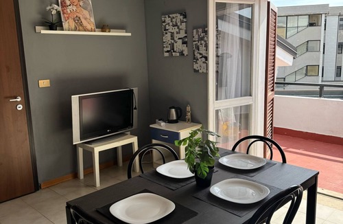 Scalea Apartment | 2 min drive from nearest beach and Scalea town centre! Beautiful 2 bedroom flat
