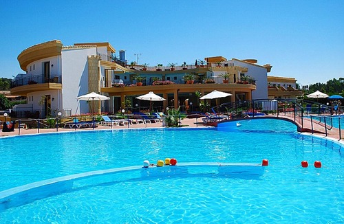 Campofelice di Roccella Villa | 3 bedrooms Villa, garden, wi-fi, in complex with POOL, 2 minutes walk to the SEA