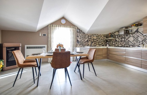 Avella Apartment | 3 bedroom amazing apartment in Avella