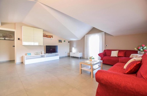 Avella Apartment | 3 Bedroom Amazing Apartment In Avella