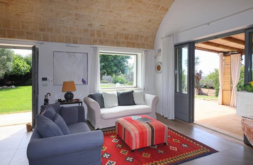 Salve Villa | 3194 Masseria Il Carrubo by Perle di Puglia