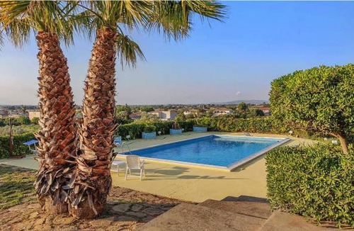 Vittoria House | 4 bedroom accommodation in Vittoria