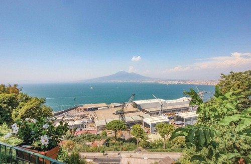 Castellammare di Stabia House | 4 bedroom beach front home in C.mmare di Stabia -NA-