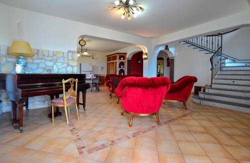 Coste House | 5 bedroom stunning home in Mascali