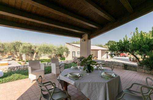 Casa Papa House | 5 Bedrooms Private Vacation Home In Modica