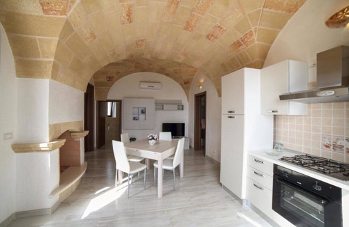 Torre Vado Villa | 5min walk to the sea: large house w/little pool