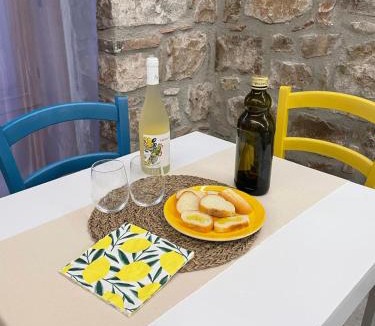 Caronia House | A Casuzza