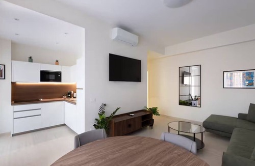 San Giovanni Apartment | A HOME IN ROME Cozy apartment near the Colosseum served by Metro/Bus