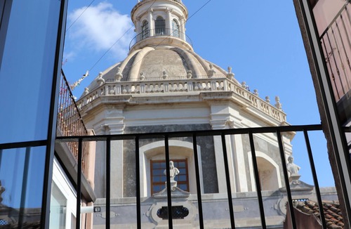 Catania City Centre Apartment | A romantic terrace on the Badia