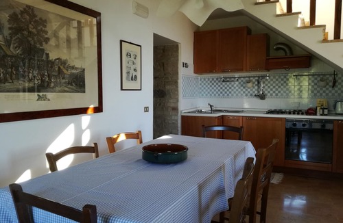 Assisi Villa | A vacation in a villa with spectacular swimming pool in a large exclusive park.