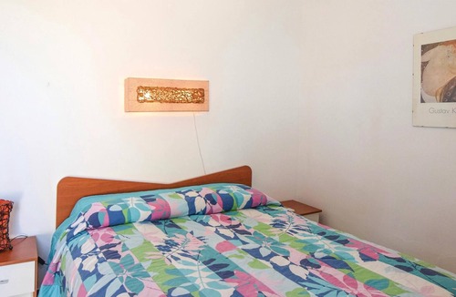 Ognina House | About 15 km from Siracusa is this vacation home with large garden surrounded by trees and native hed