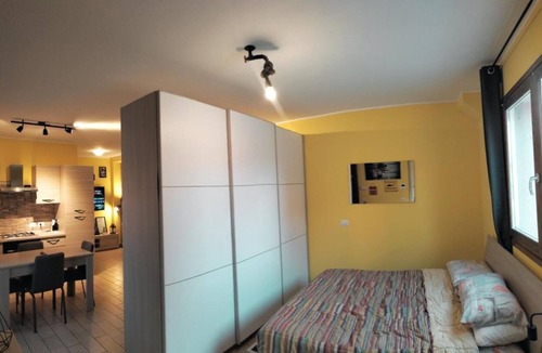 Santa Maria delle Mole Apartment | Accogliente rifugio in zona strategica Romana. ampio terrazzo ed animali ammessi