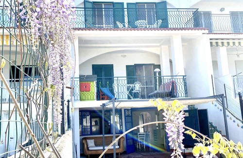 Falerna Villa | Accogliente Villino Fronte Mare