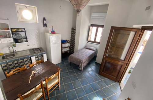 Leni Apartment | Aeolian Islands/Salina - Rooms and Villas on the Beach of Rinella