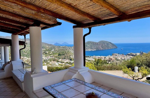 Monte Gallina Apartment | Aeolian Villa - Apartment with terrace