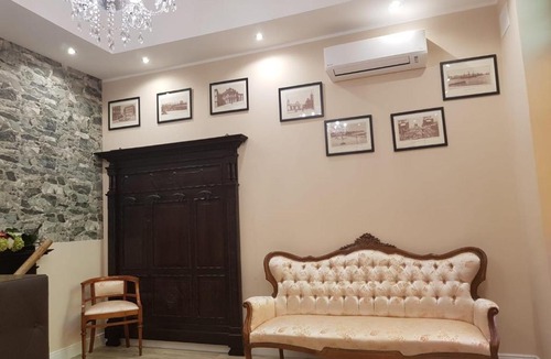Misterbianco House | Affittacamere LaCampana