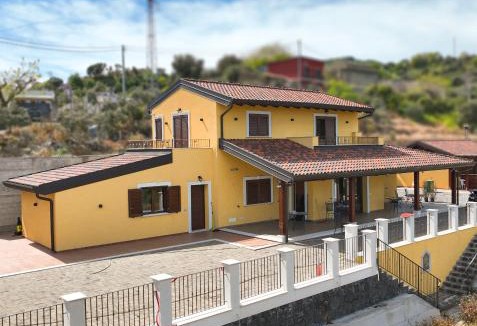 Santa Teresa di Riva House | Agriturismo Bella Vista - Da Carmelo