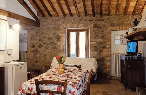 Orvieto Apartment | Agriturismo Valle del Tione -Orvieto. IDEAL FOR GROUPS - COMMON ROOM AND KITCHEN