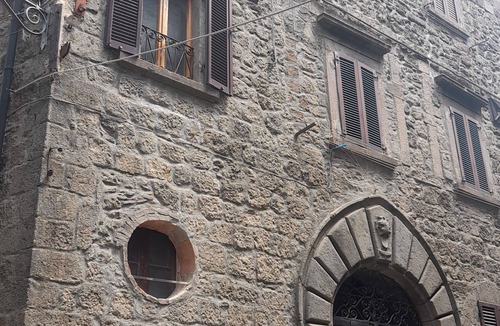 Piancastagnaio Apartment | Ai piedi del Monte Amiata, caratteristico Borgo Medioevale