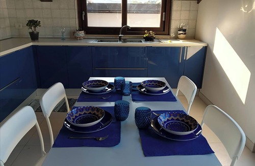 Locri Apartment | Air-conditioned attic room with large terrace