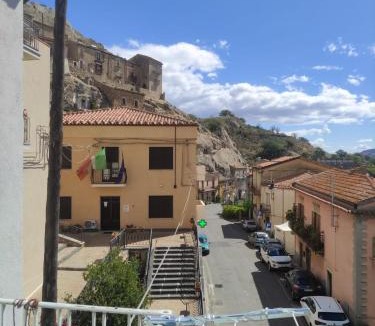 Sperlinga House | Al Municipio