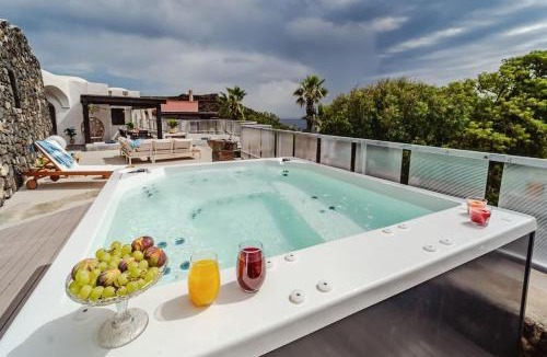 Khamma Fuori House | Alba Chiara & Mila - Sea View, Terrace and Jacuzzi