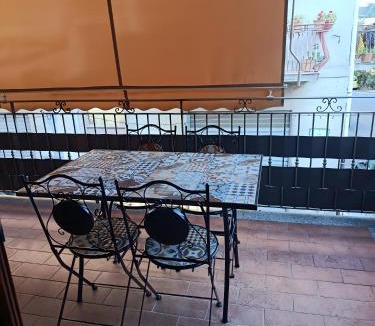 Francavilla di Sicilia Apartment | Alkantara Holiday Home