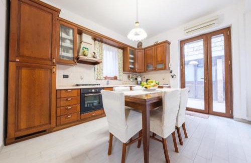 Francavilla di Sicilia Apartment | Alkantara Holiday Home
