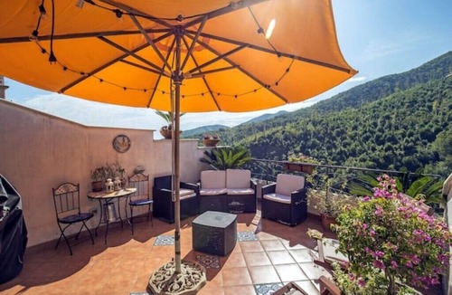 Cava de' Tirreni Boat Rental | Amalfi Coast Gem, off beaten path!
