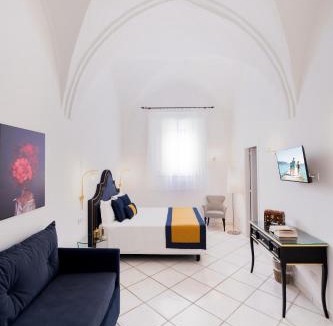 Amalfi House | Amalfi Resort Rooms with pool