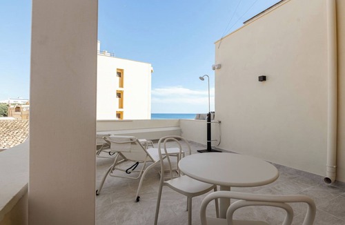 Mazara del Vallo Apartment | amanira Boutique Suites 1, your pearl between the historic center and the sea