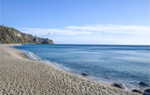 San Nicolo Apartment | Amazing Apartment In Ricadi With House Sea View