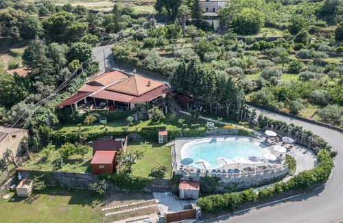 Presa House | Amazing home in Piedimonte Etneo with sauna