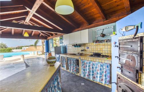 Pozzallo House | Amazing Home In Pozzallo Rg