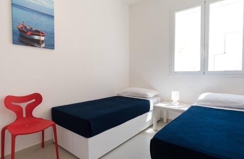 Marina di Ragusa Hostel | Amazing two bedroom ground floor apartment