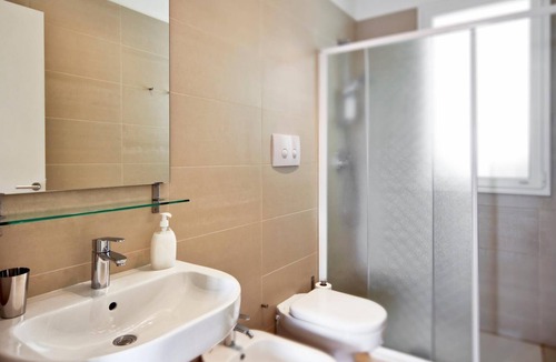 Marina di Ragusa Hostel | Amazing two bedroom ground floor apartment