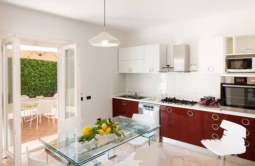 Sant'Agnello Villa | AMORE RENTALS - Villa Lia with Private Pool, Garden and Parking