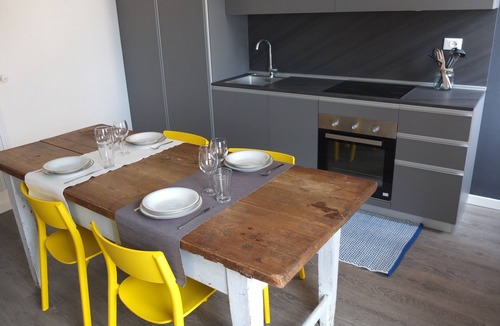 Desenzano del Garda City Centre Apartment | An elegant retreat in the heart of old town