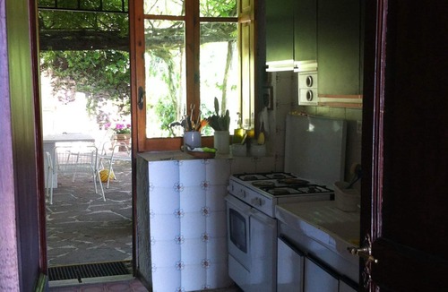 Cava de' Tirreni House | Ancient "CASOLARE ULIVETO" near POMPEI/AMALFI Coast with affiliated POOL
