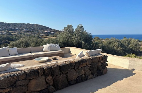 Madonna delle Grazie Villa | ANCIENT RURAL DAMMUSO WITH POOL AND SEA VIEW