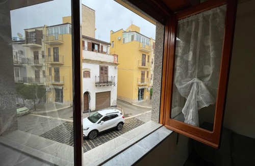 Campofelice di Roccella Apartment | Angela & Luigi house