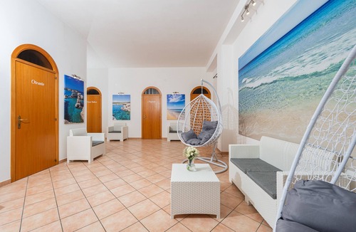 Cocumola Apartment | Angeli Nel Salento Room 6 with Private Terrace, Wi-Fi, and Air Conditioning