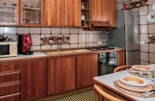 Salemi House | Angelina Square Home