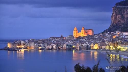 Cefalu Apartment | Apart in villa Sea view Sand beach