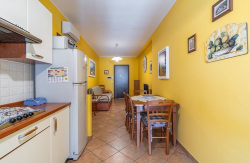 Portopalo di Capo Passero Apartment | Apartment 'Giove with Large Sea View Balcony', Wi-Fi and Air Conditioning