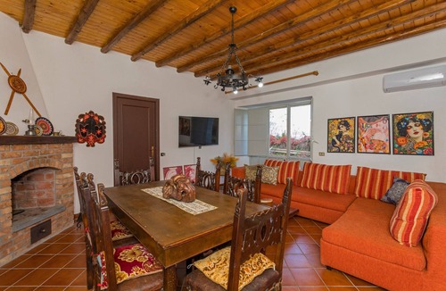 Fiumefreddo di Sicilia Apartment | Apartment 'Casa Valerio' with Sea View, Wi-Fi and Air Conditioning