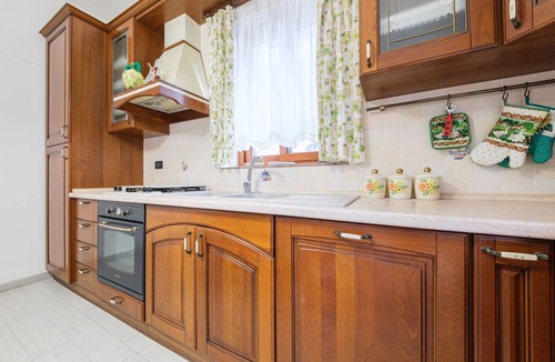 Francavilla di Sicilia Apartment | Apartment 'Alkantara' with Private Terrace, Balcony and Air Conditioning